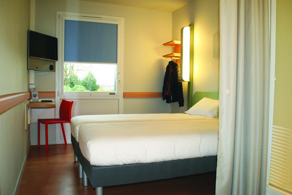 Ibis Budget Saint Pourcain Cameră foto